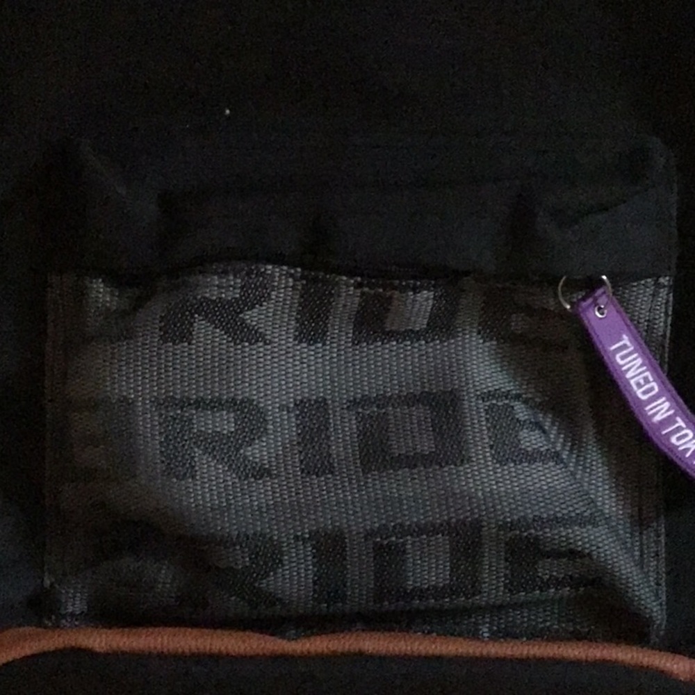 Back pack - Picture 3 of 3